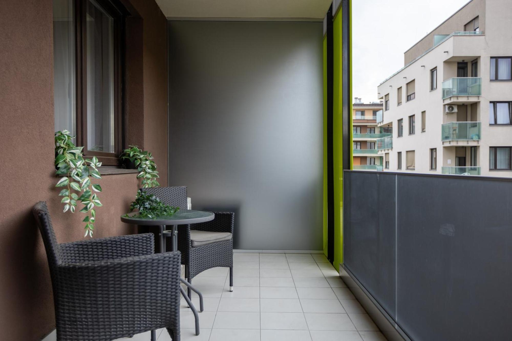 Luxury Atrium Residences Apartman