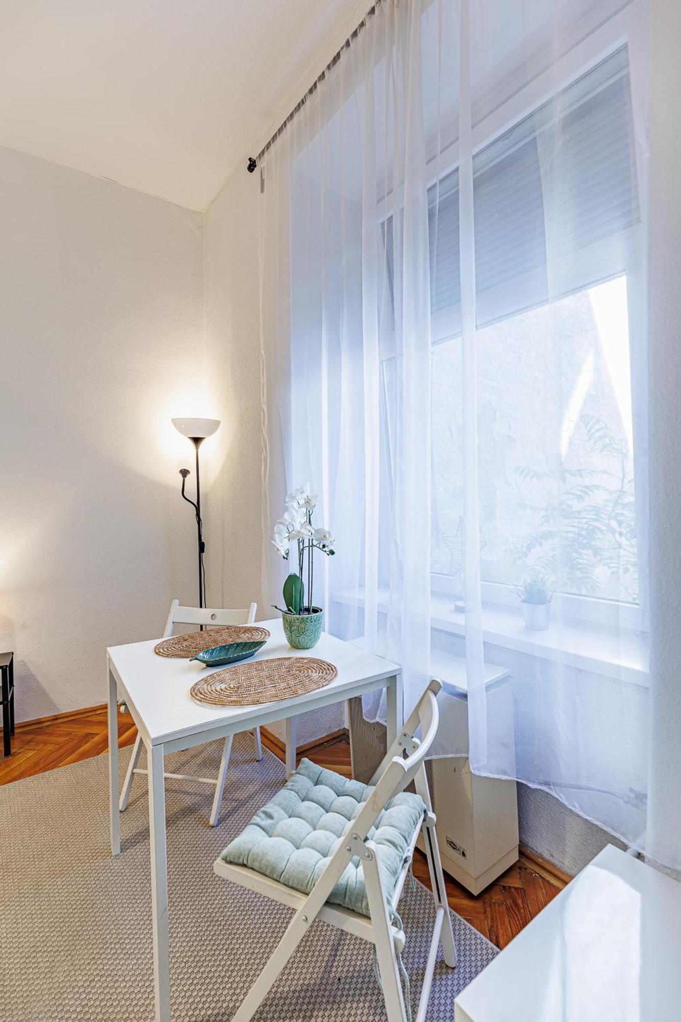 Beat Of The - Cozy Downtown Lägenhet Budapest