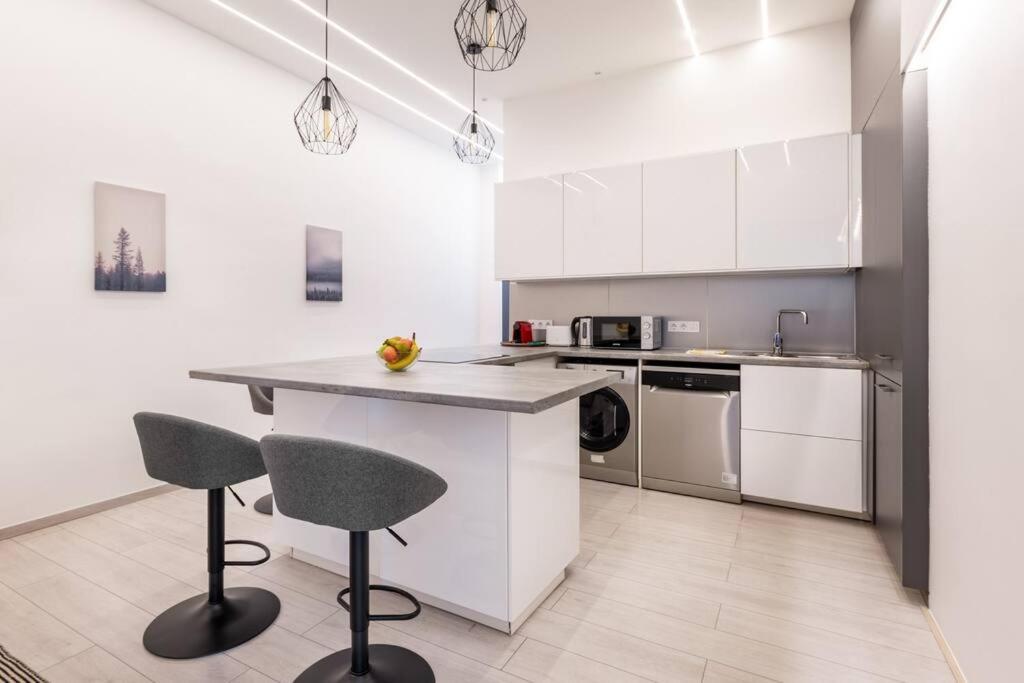 Quaint And Cozy 2-br In The Center Apartament Budapeszt
