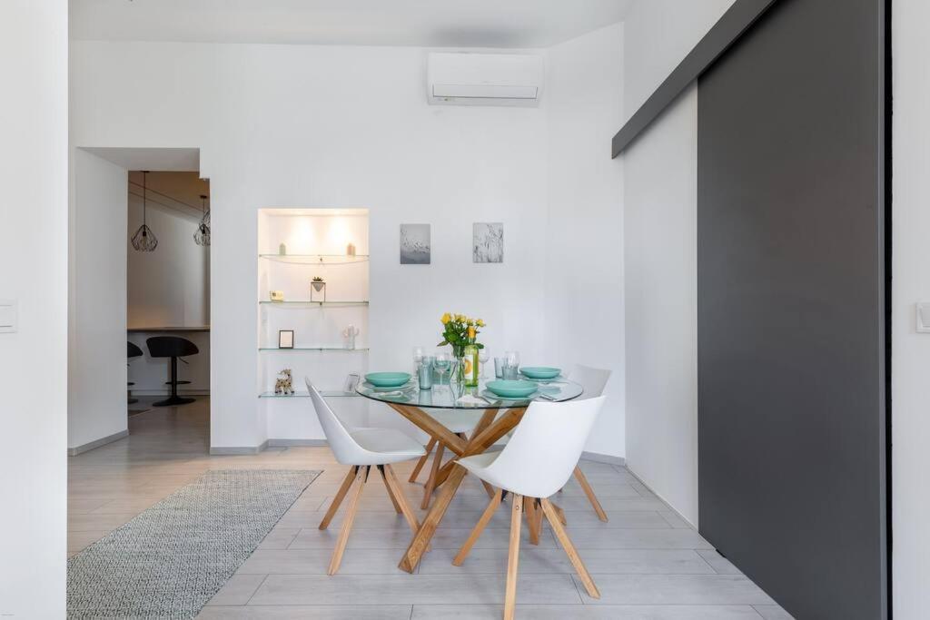 Apartament Quaint And Cozy 2-br In The Center *