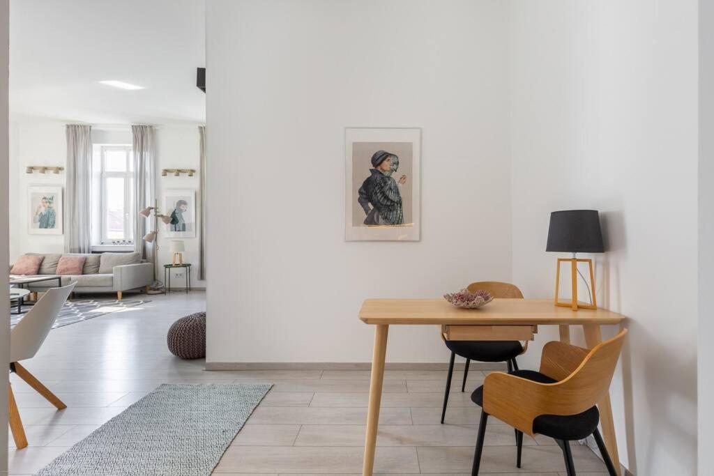 Quaint And Cozy 2-br In The Center Apartamento Budapest