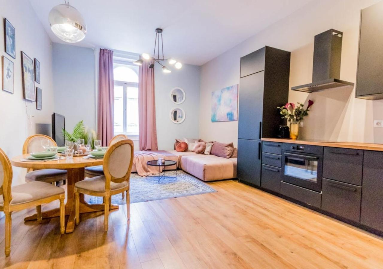 Lejlighed True Gem Downtown Next To Synagogue And Gozsdu Garden Area Budapest