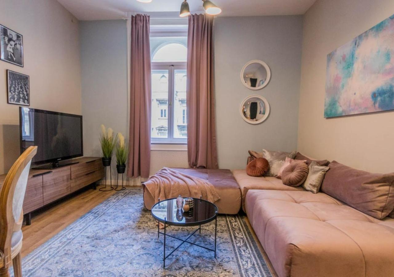 True Gem Downtown Next To Synagogue And Gozsdu Garden Area * Budapest