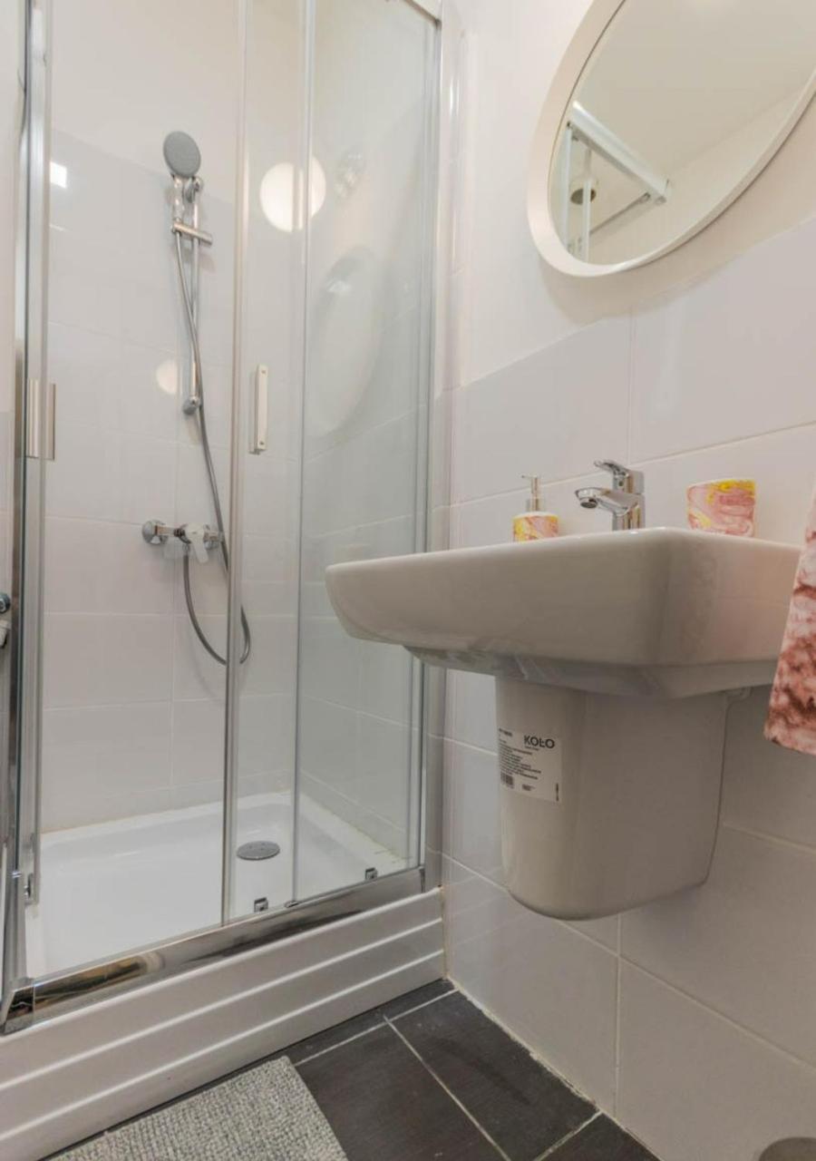 True Gem Downtown Next To Synagogue And Gozsdu Garden Area Lejlighed Budapest