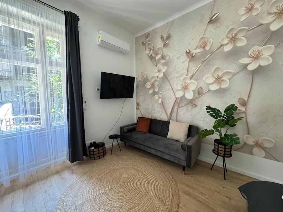 Apartament New Downtown With Hydromassage Shower, Terrace & Ac *