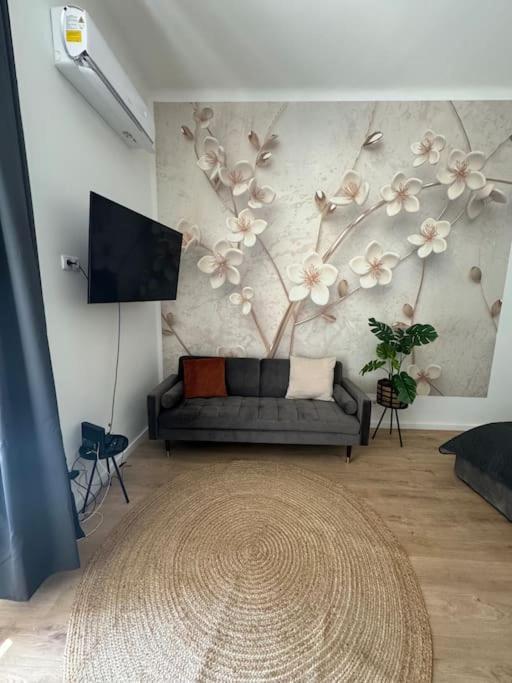 New Downtown With Hydromassage Shower, Terrace & Ac Apartmán