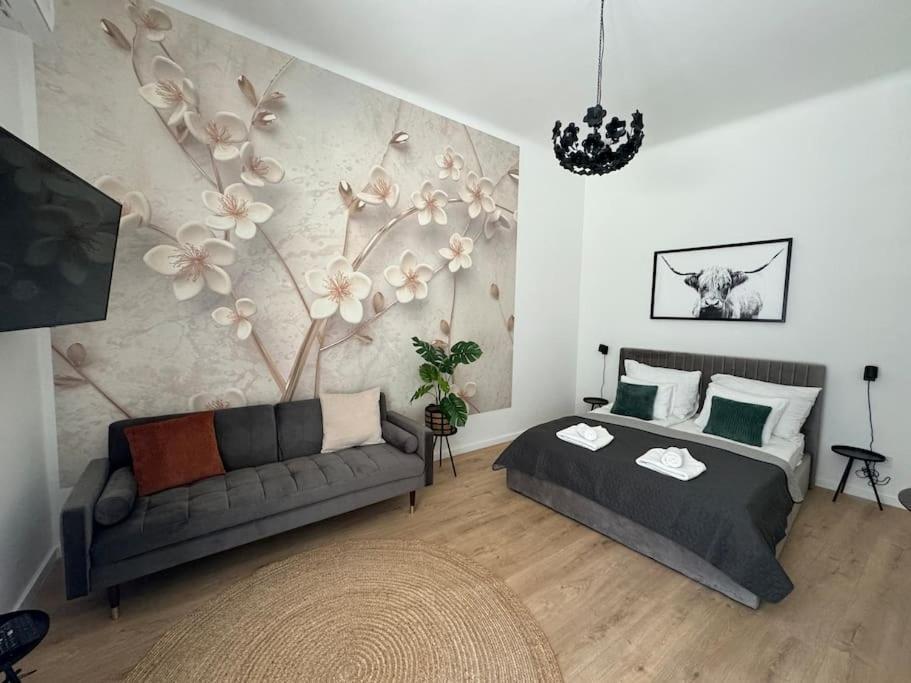 New Downtown With Hydromassage Shower, Terrace & Ac Apartmán Budapest