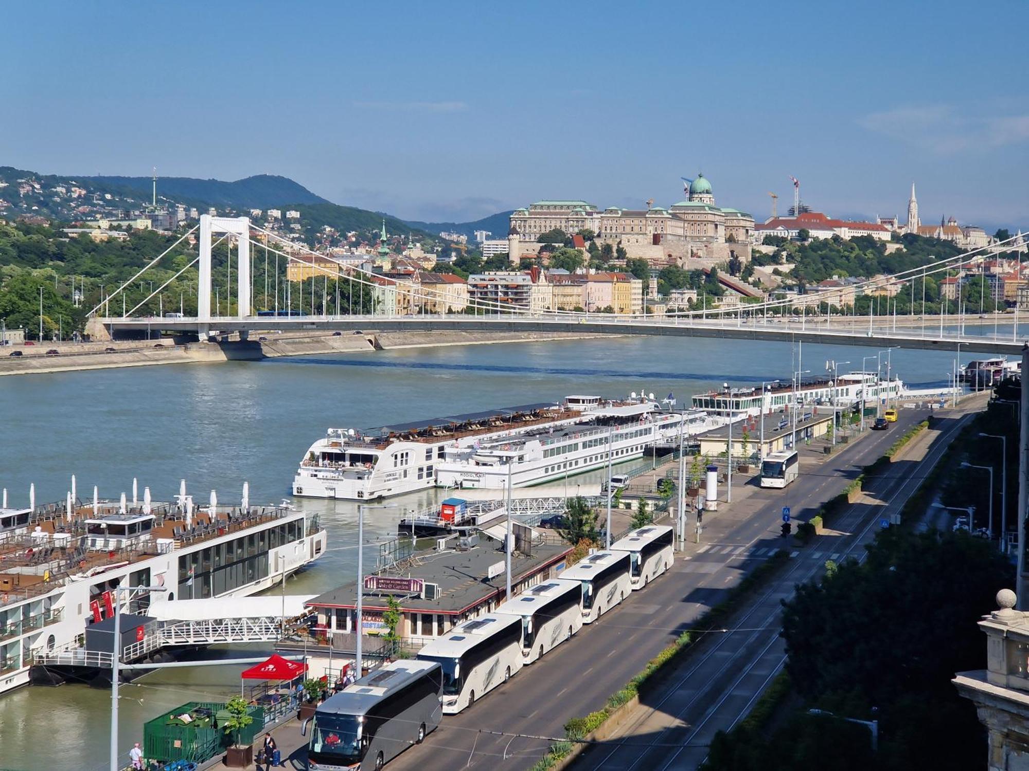 Danube Wonder View * Budapest