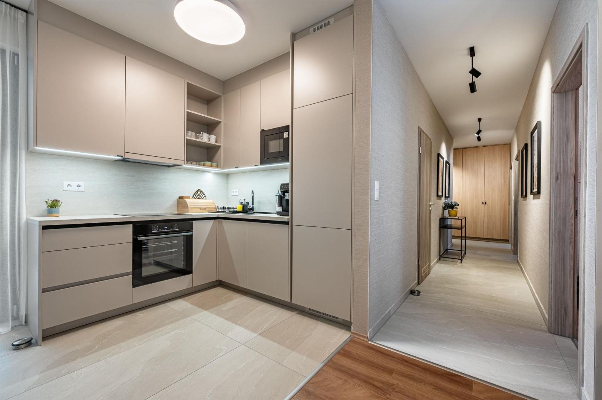 3 Bedroom W Garage And Balcony Appartement