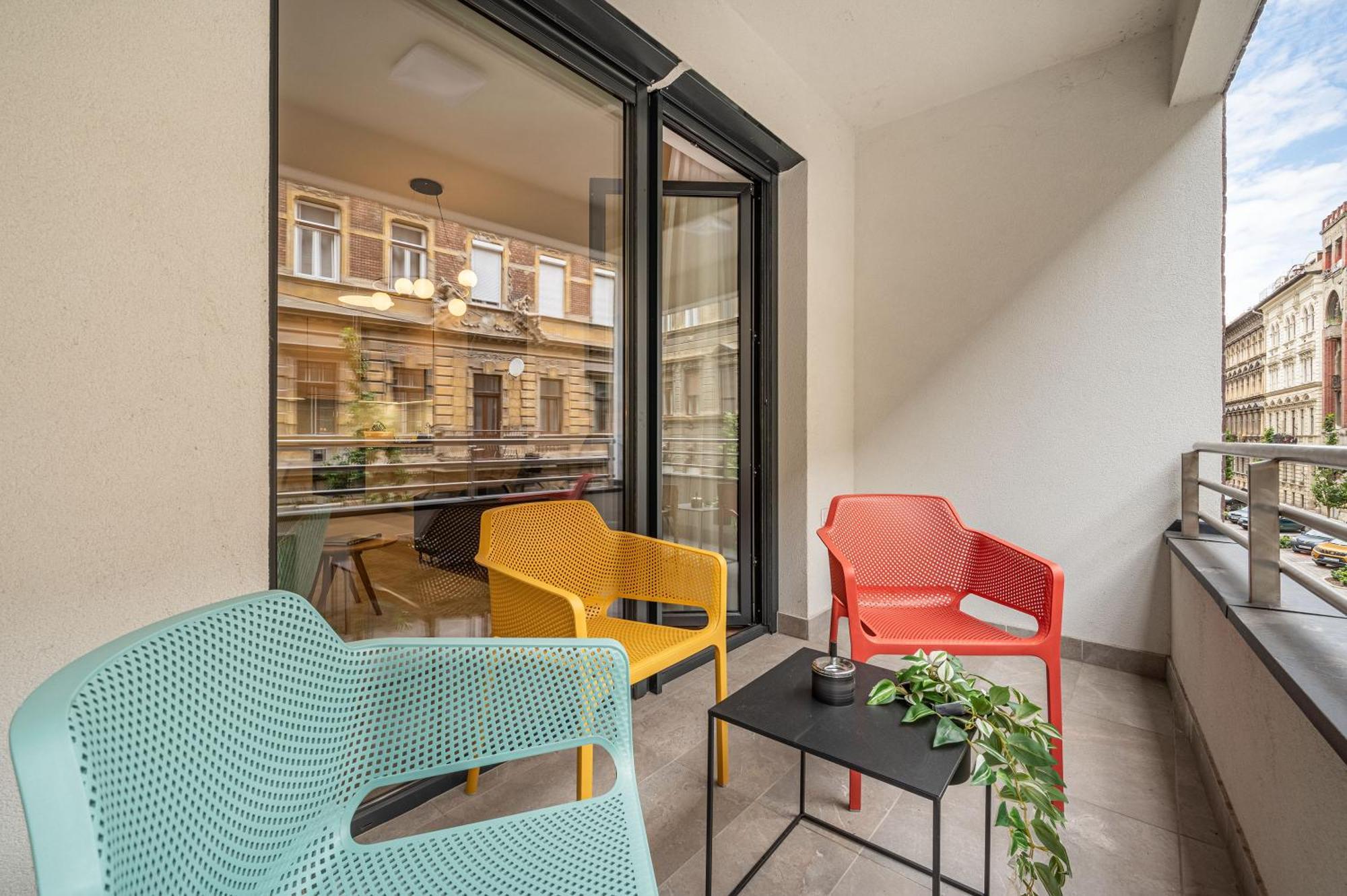 3 Bedroom W Garage And Balcony Appartement Budapest