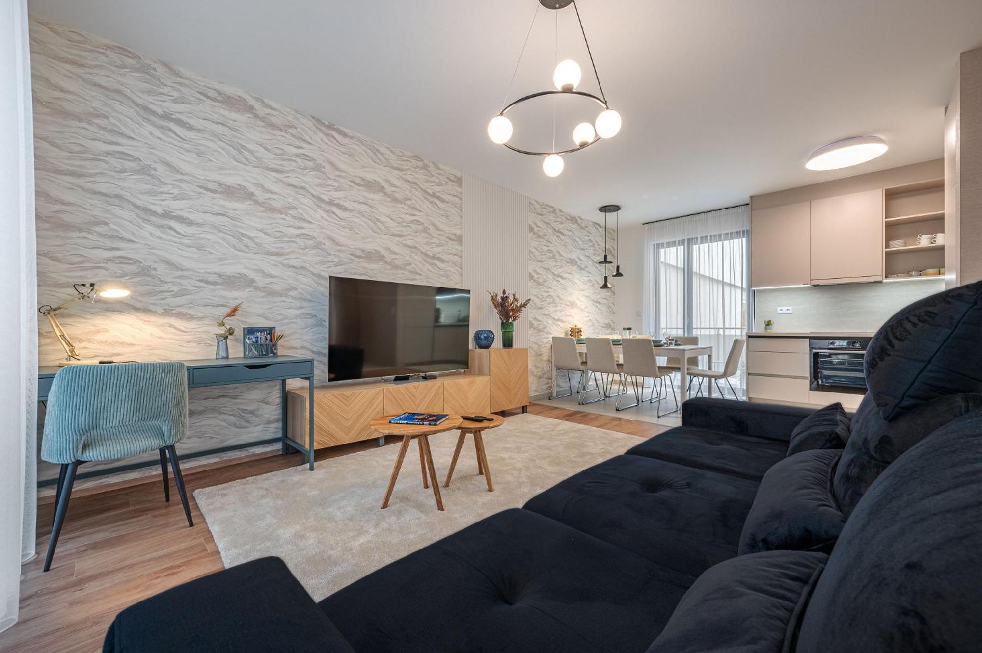 3 Bedroom W Garage And Balcony Appartement