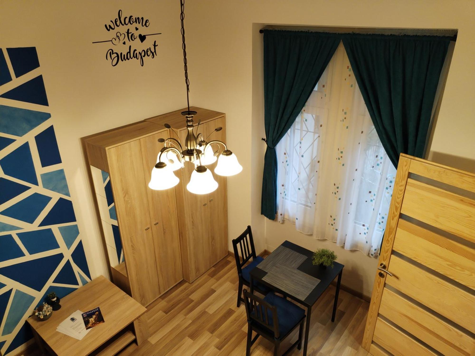 Apartman Blueroom - 15-minute Walk From Danube
