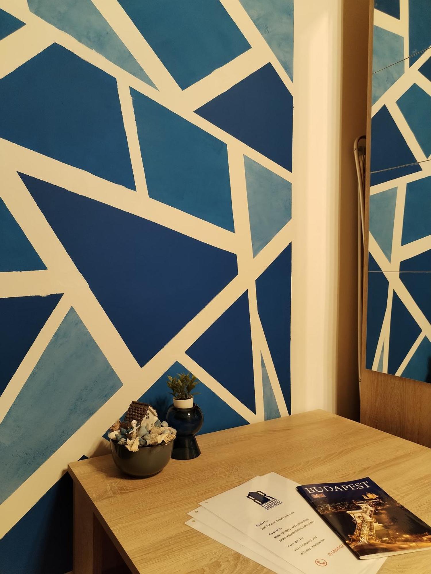 Blueroom - 15-minute Walk From Danube Apartment