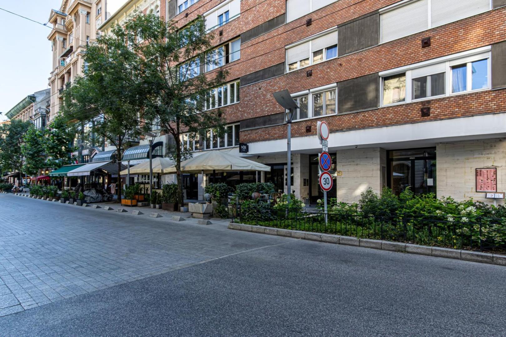 Oasis On The Broadway With Ac Apartamento
