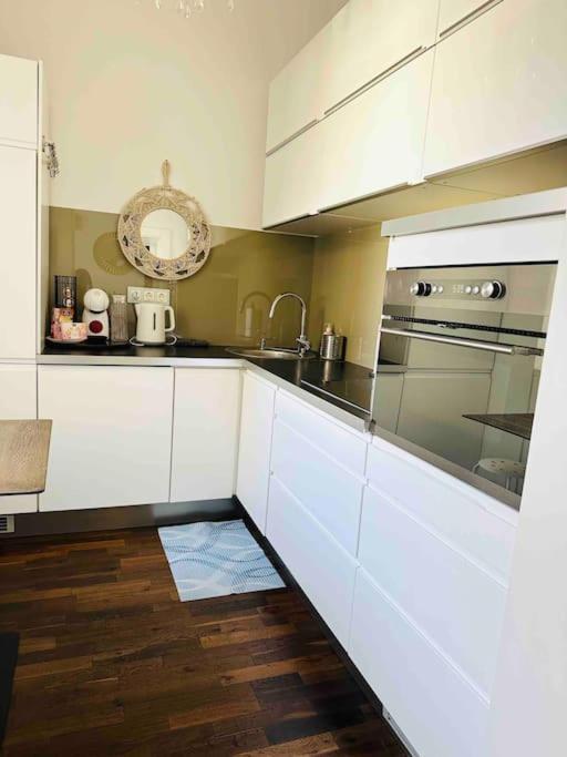Luxury Flat In Downtown With Free Parking Lägenhet Budapest