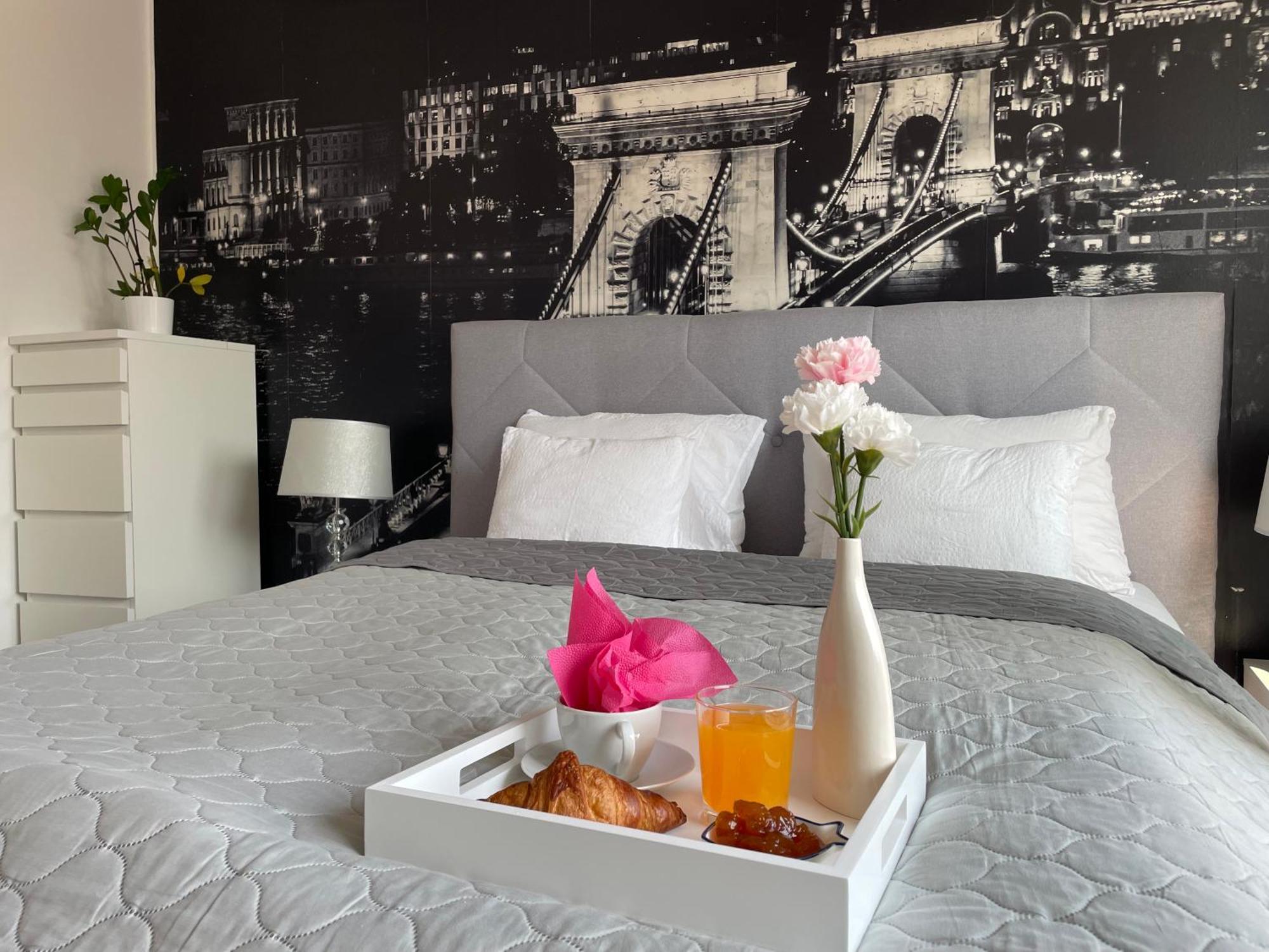 Budacastle Panoramic Luxurious Family Apt, Free Parking Included Apartment *
