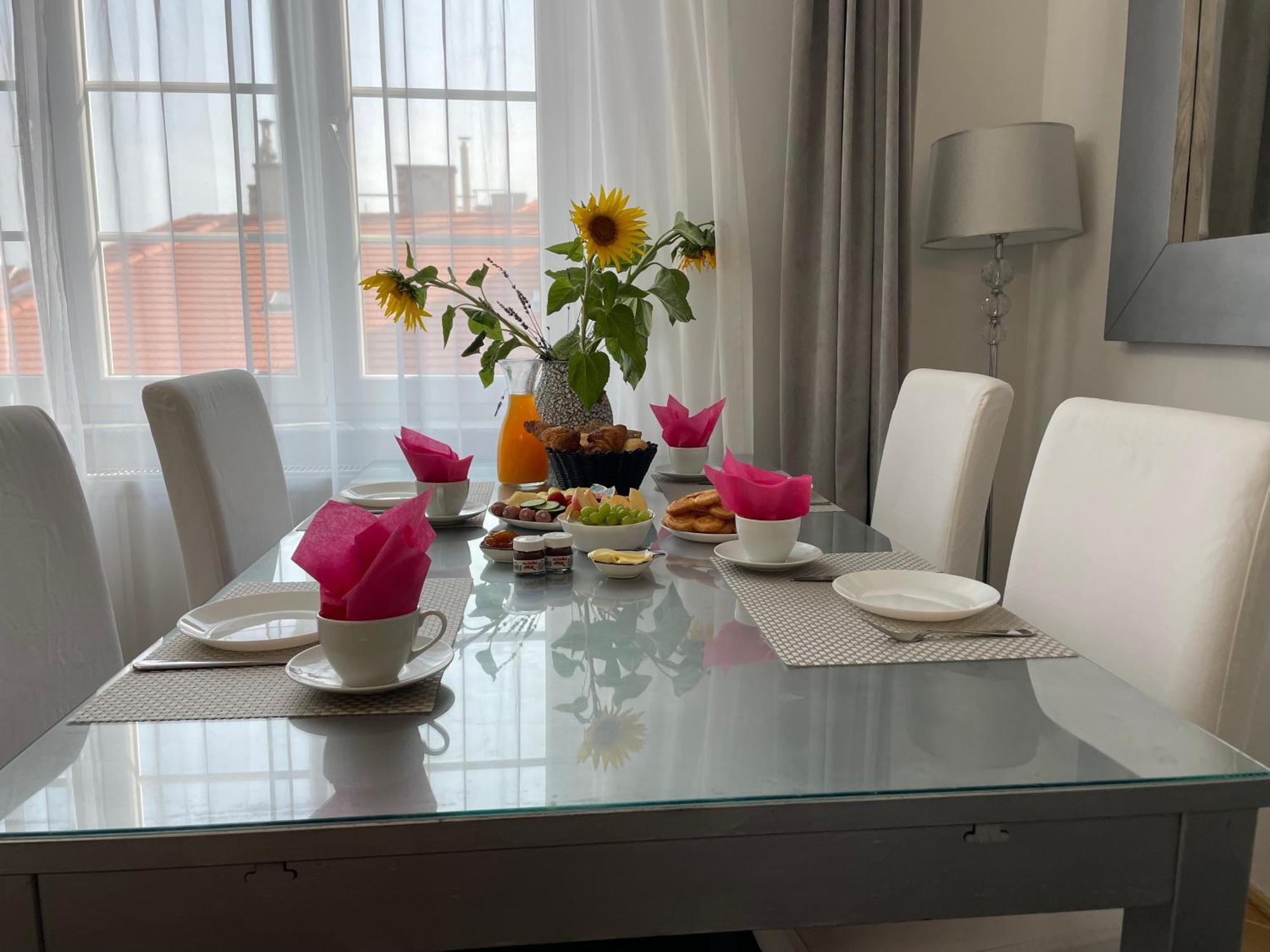 Budacastle Panoramic Luxurious Family Apt, Free Parking Included Apartment *