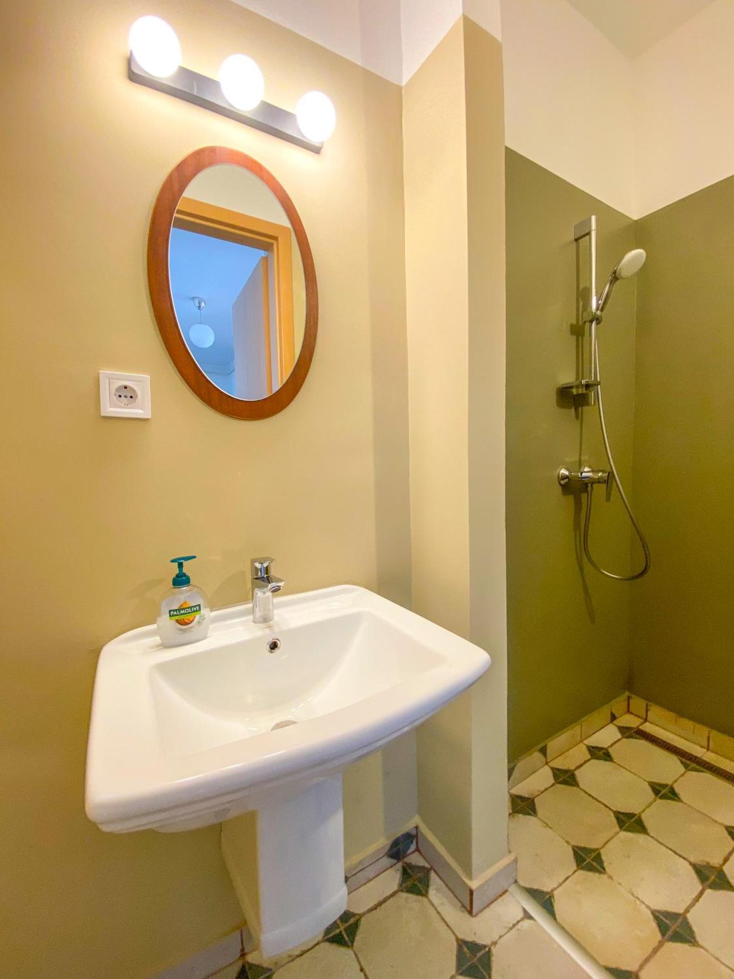 Spacious 2 Story Loft W Balcony Near Opera, Andrassy Appartement *