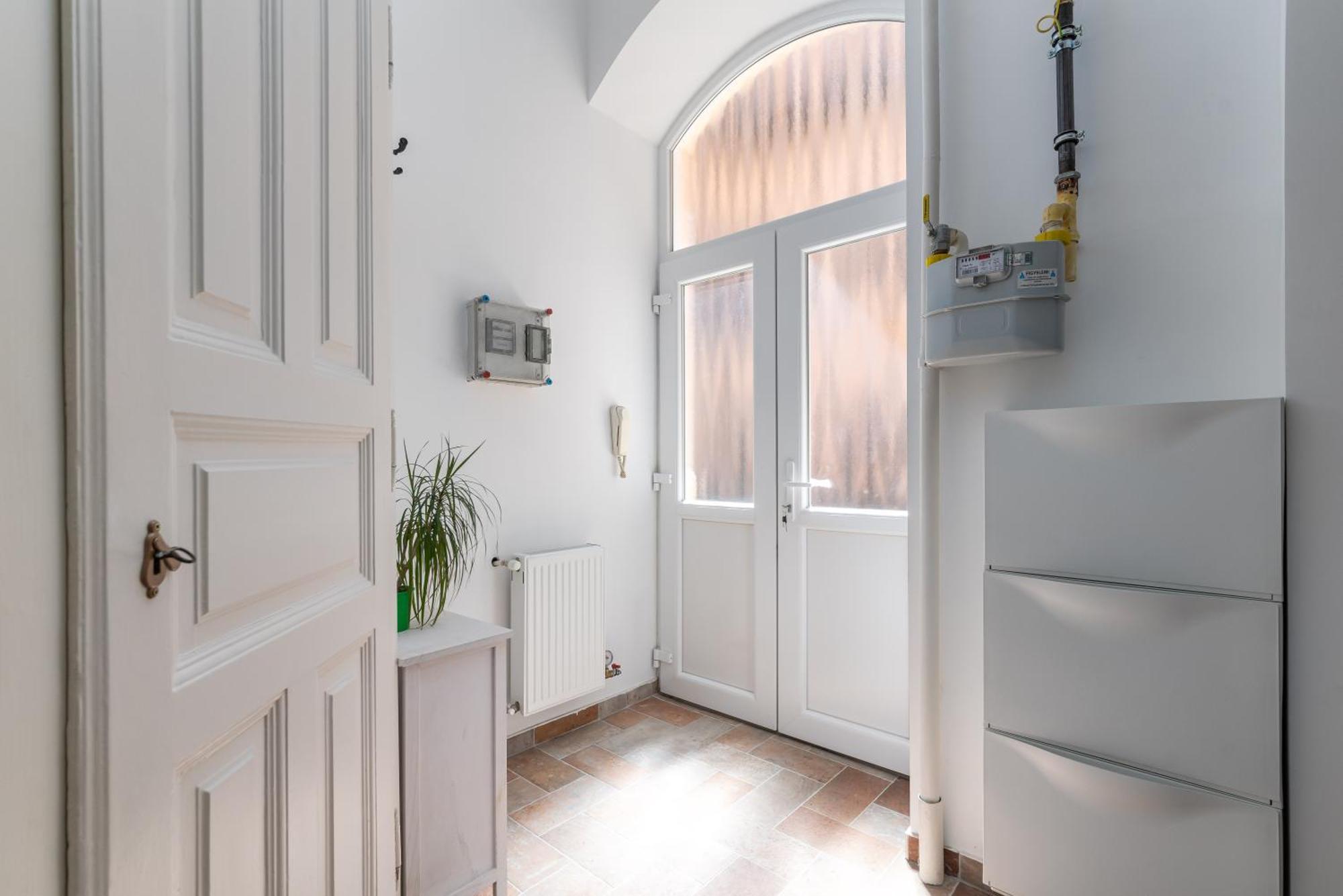 Appartamento Vintage Loft - Free Private Parking - Metro - Tram - Ac