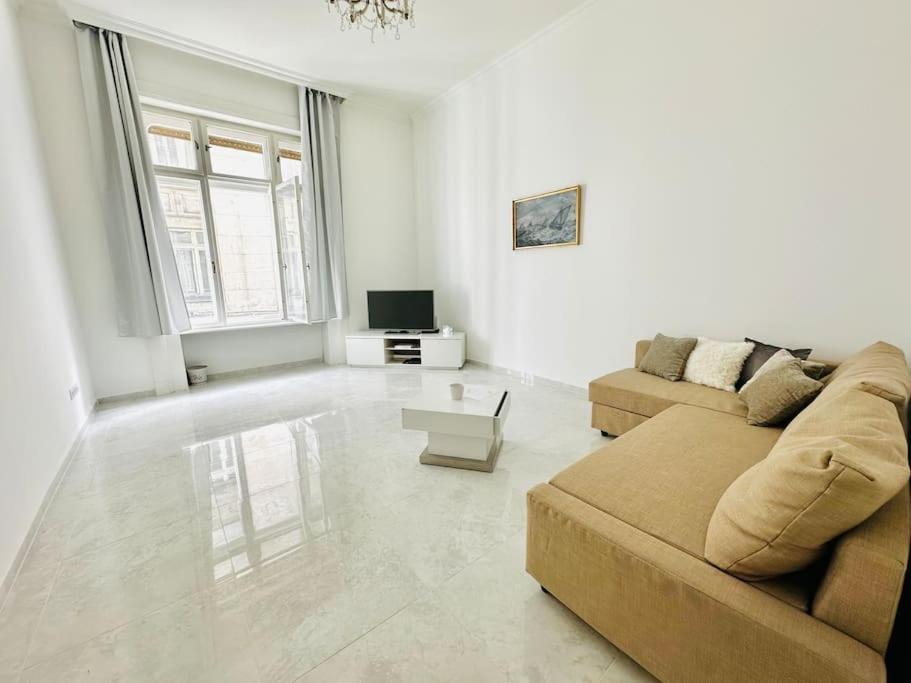 Servita Square Appartamento Budapest