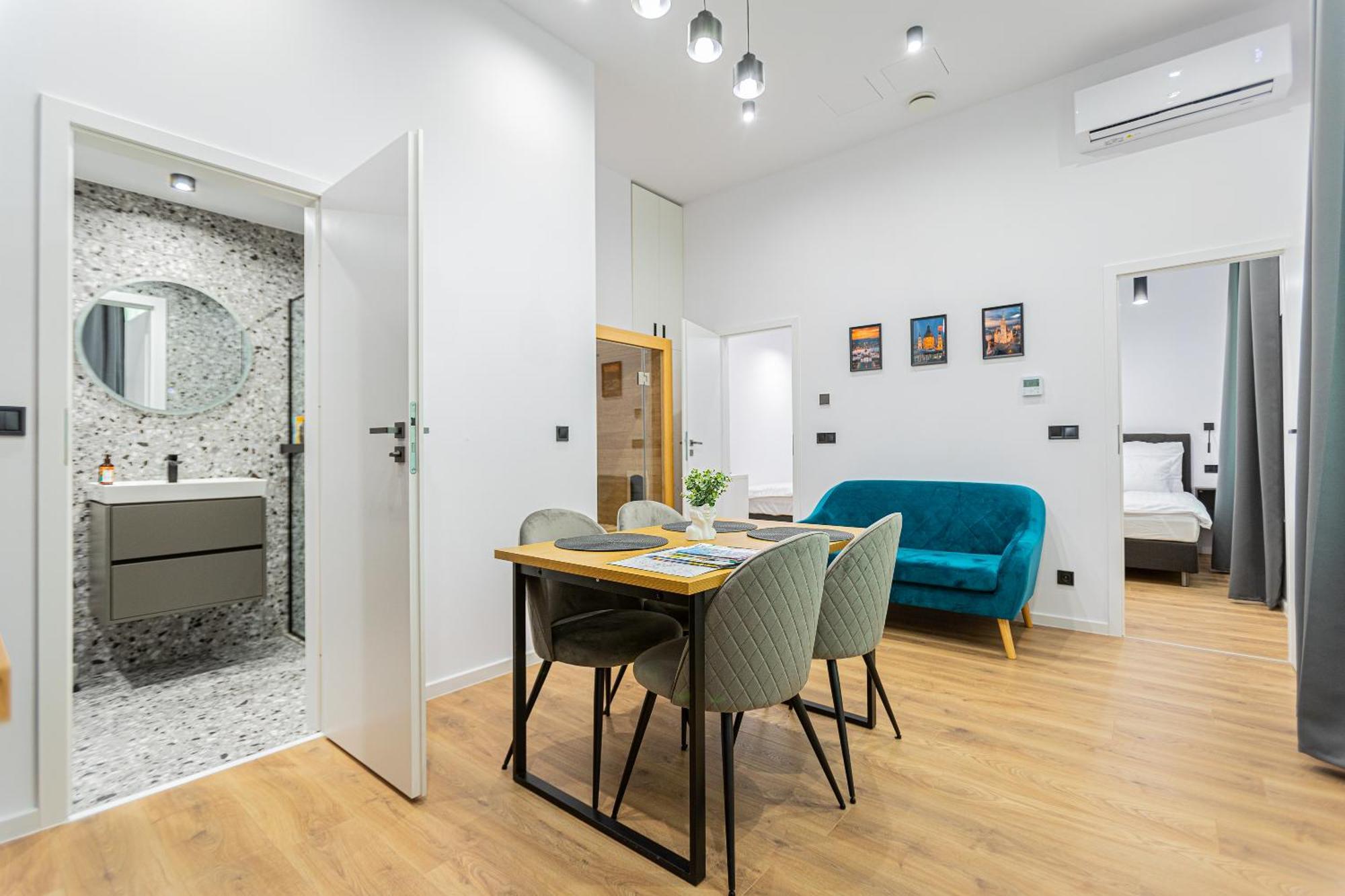 Deluxe4 With 2 Next To The Synagogue Free Air Conditioner, Sauna *