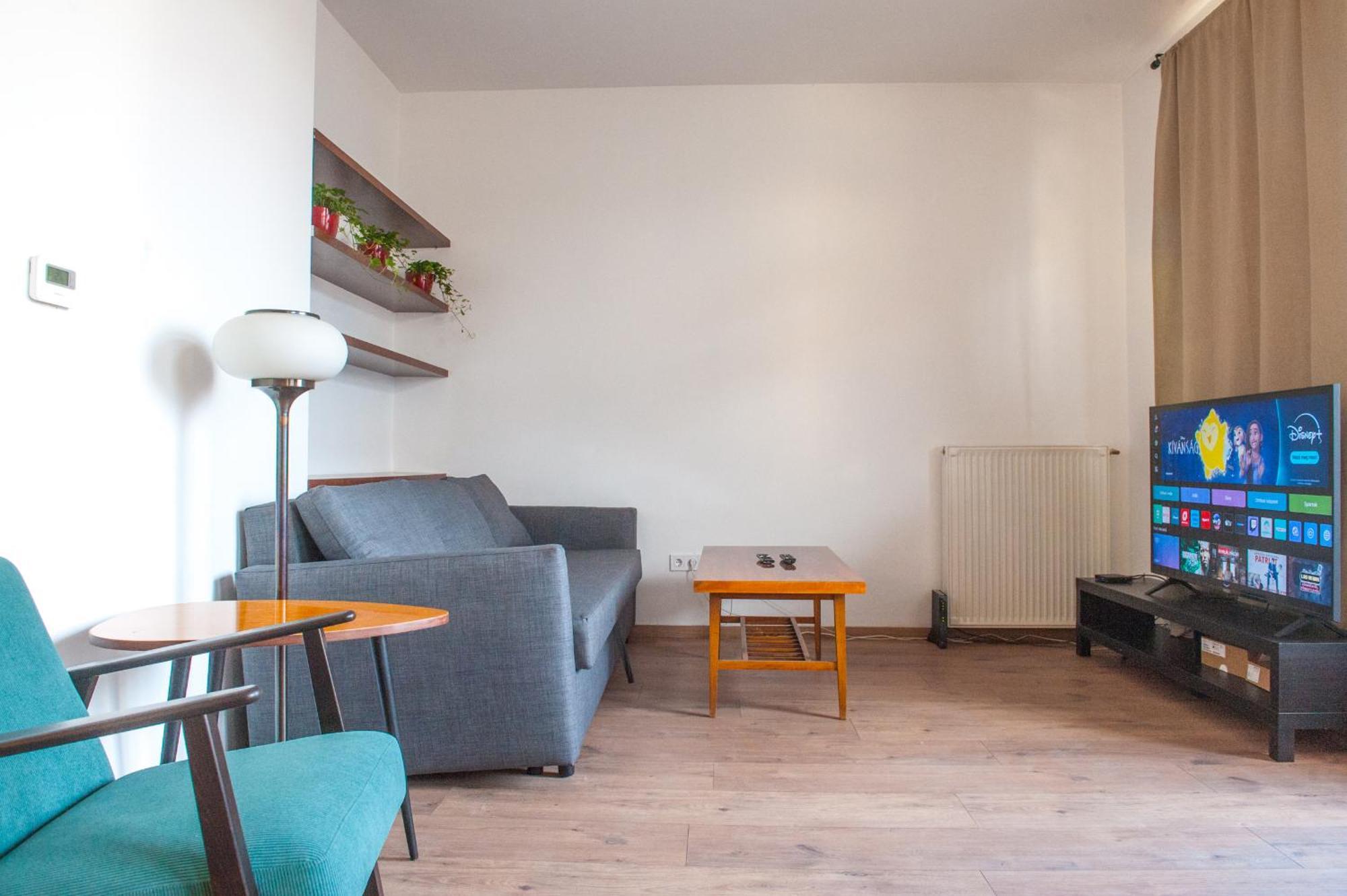 Lägenhet Spacious 2 Story Loft W Balcony Near Opera, Andrassy