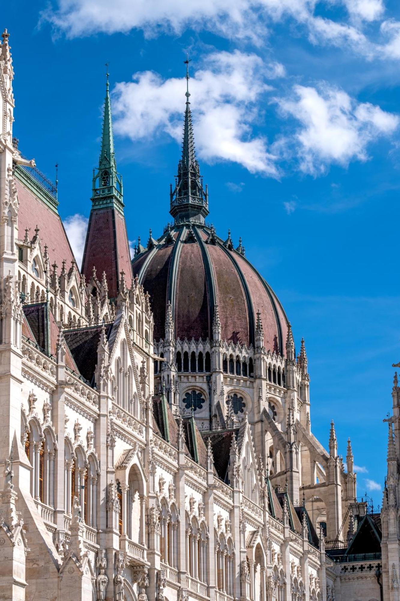 Cosy Parliament Budapest