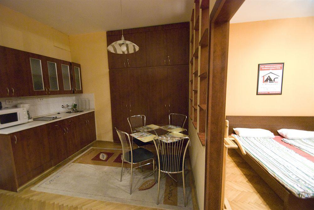 Dandy Deluxe Budapest