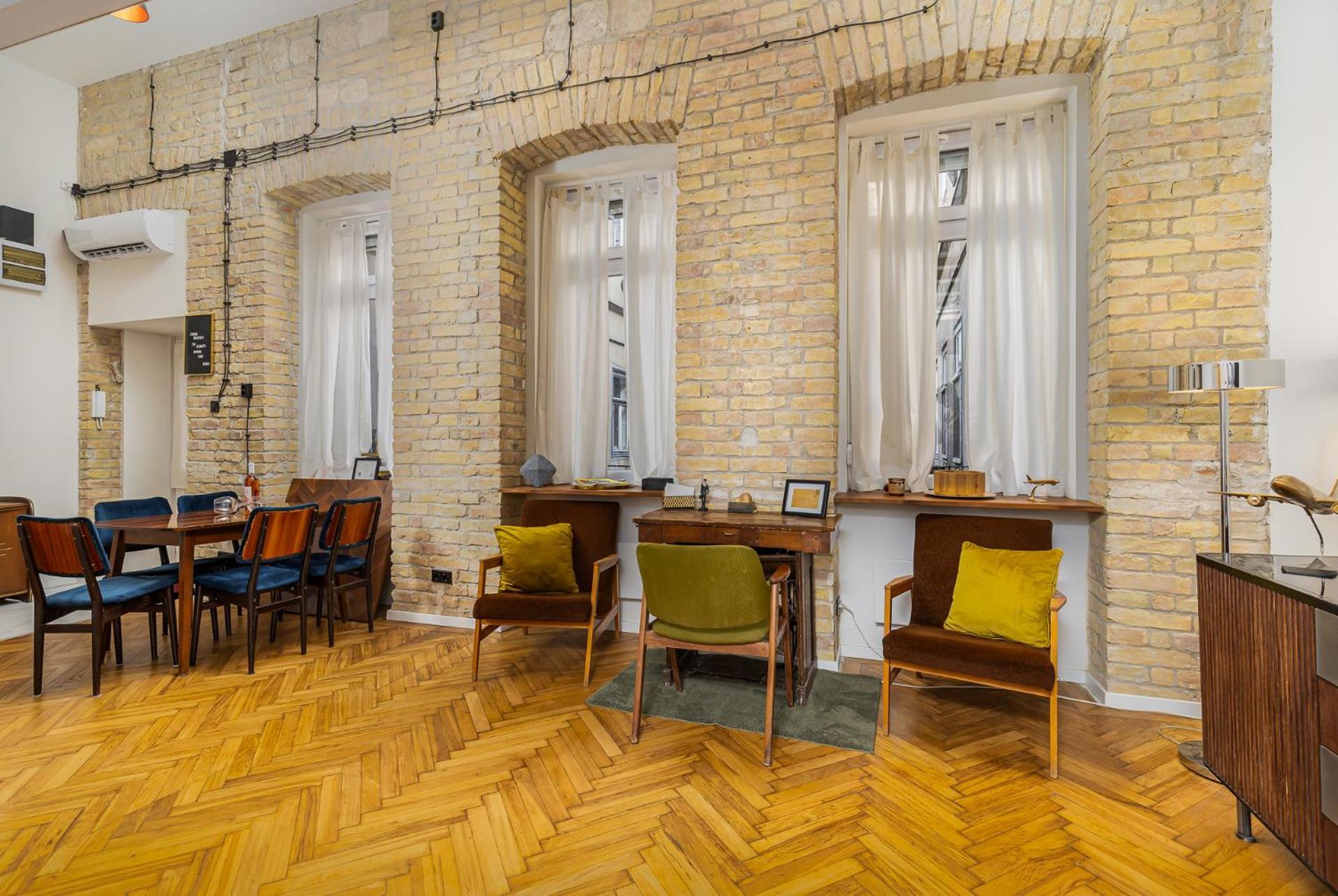 Aviator Loft Designer With Ac Near Opera And Basilica In *