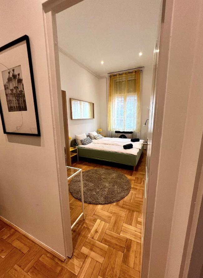 Double Treat By Nw Budapest