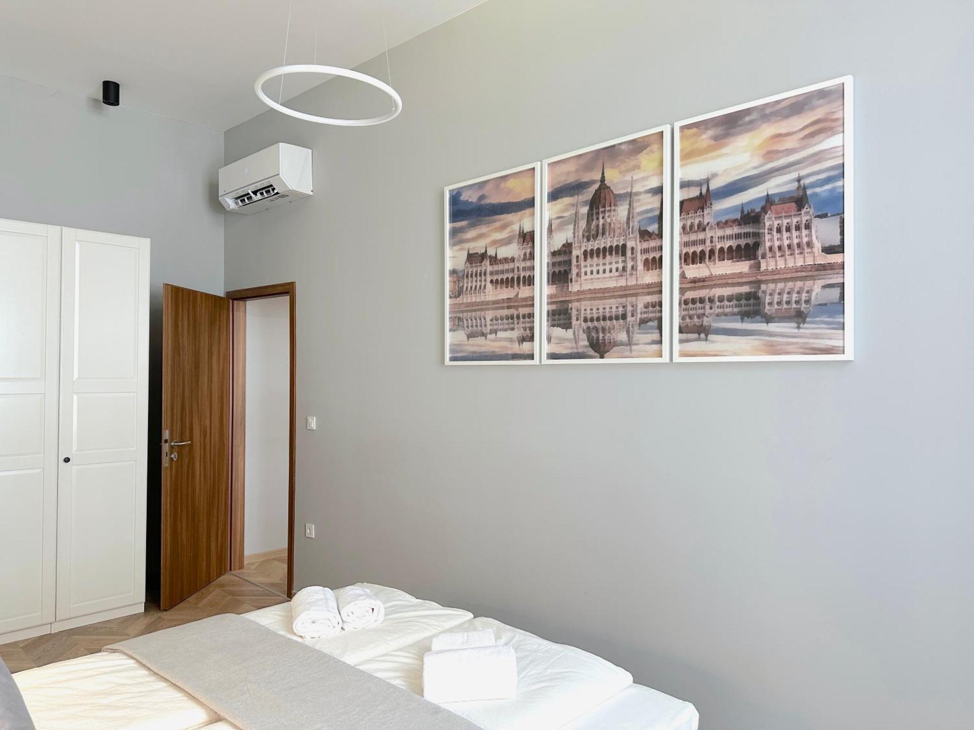 Lägenhet Lovely 3-bedroom In Downtown With Modern Design And Ac