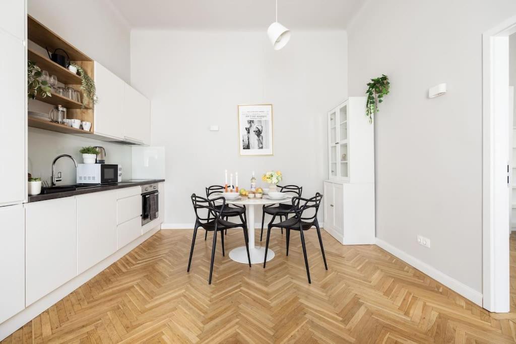 Dream In Budapest-steps To Budaeye &fashionst Apartamento Budapest