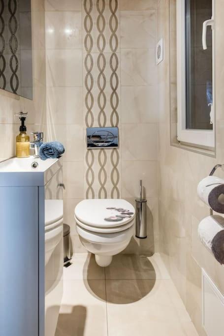 Relaxing Spacious Balcony Super Near Opera Apartamento *