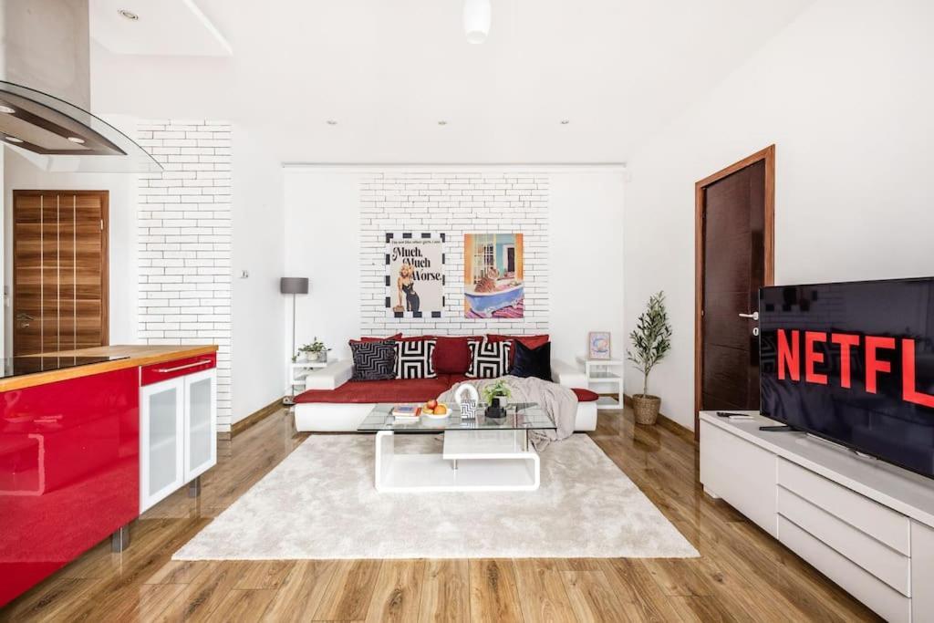 Relaxing Spacious Balcony Super Near Opera *