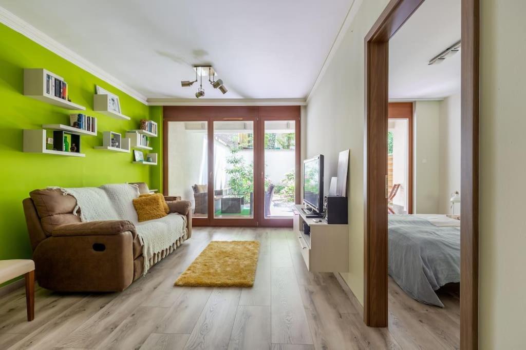 Charming With Quiet Garden In Downtown Apartamento *