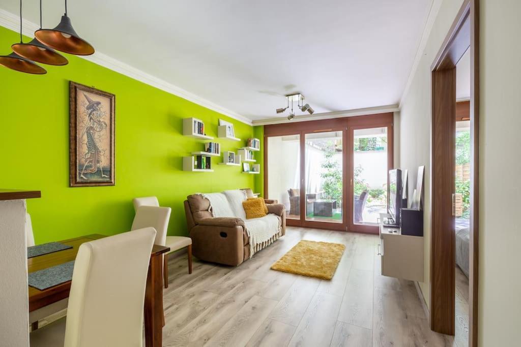 Charming With Quiet Garden In Downtown * Budapest
