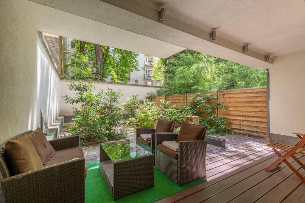 Charming With Quiet Garden In Downtown Apartamento *
