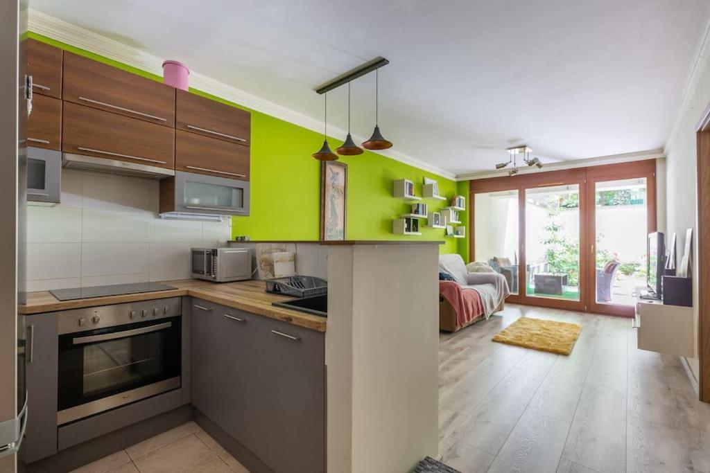 Charming With Quiet Garden In Downtown Apartamento Budapest