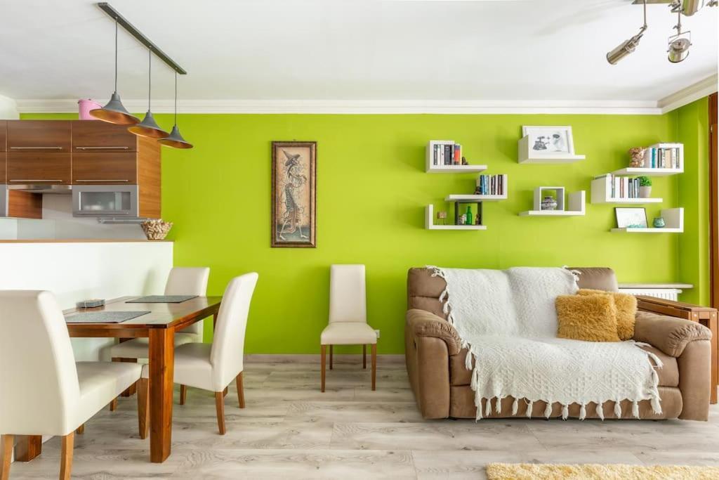 Charming With Quiet Garden In Downtown Apartamento *