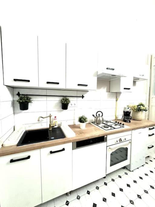 L5 Centre Elegancy With Ac *