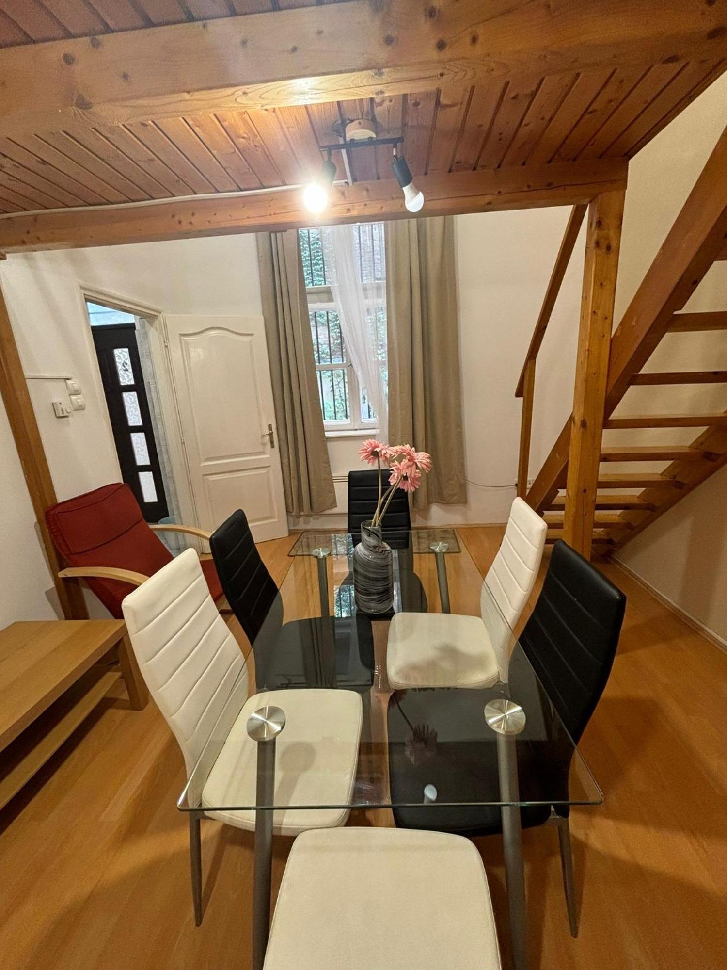Cute Next To The Gozsdu Courtyard Apartamento Budapest