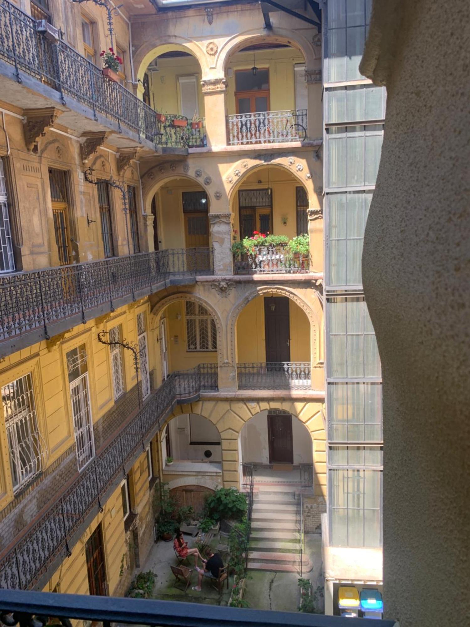 Small Cosy Near The Famous Westend Center * Boedapest