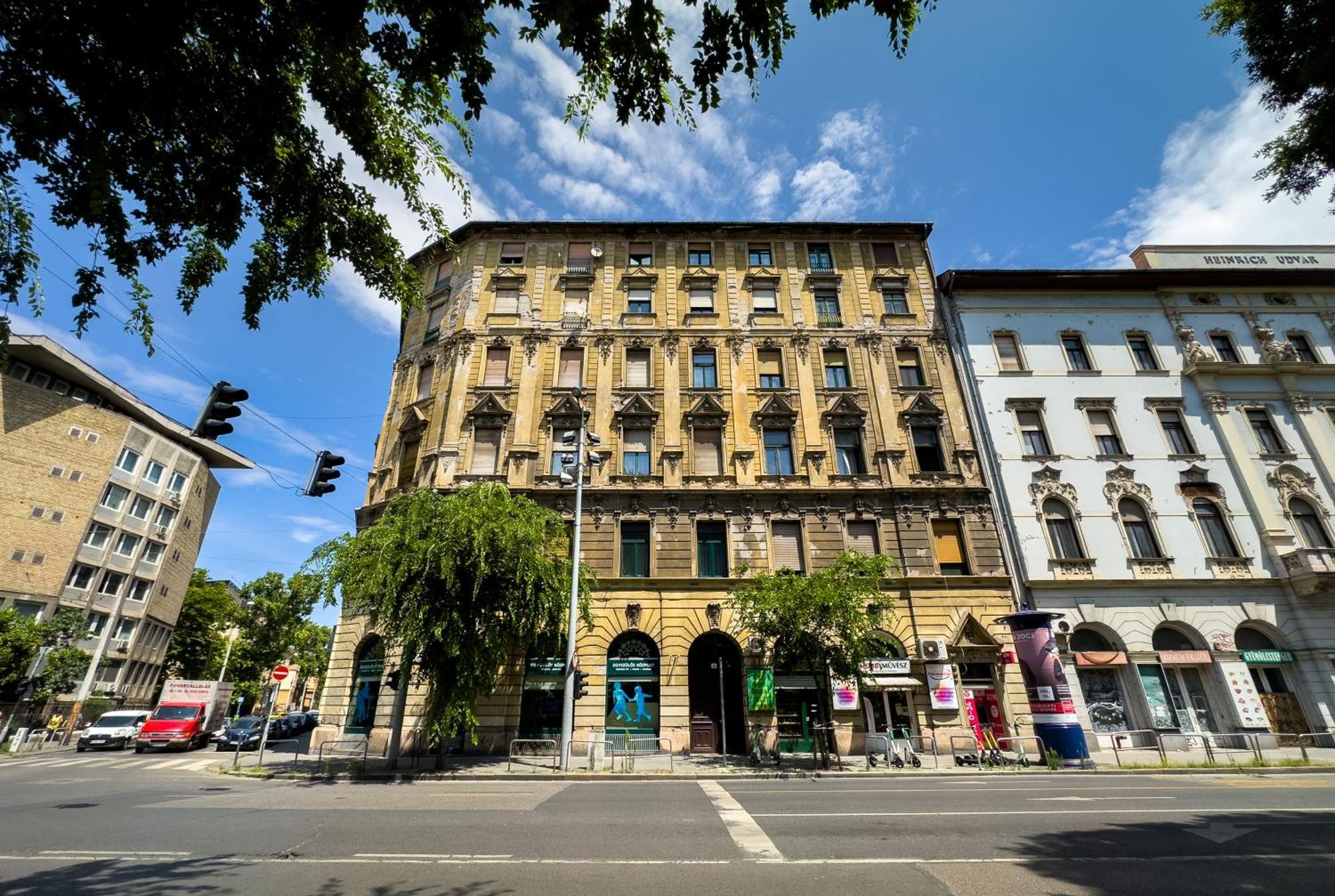 Vintage 2 Bedroom Apartment, Kai * Budapest