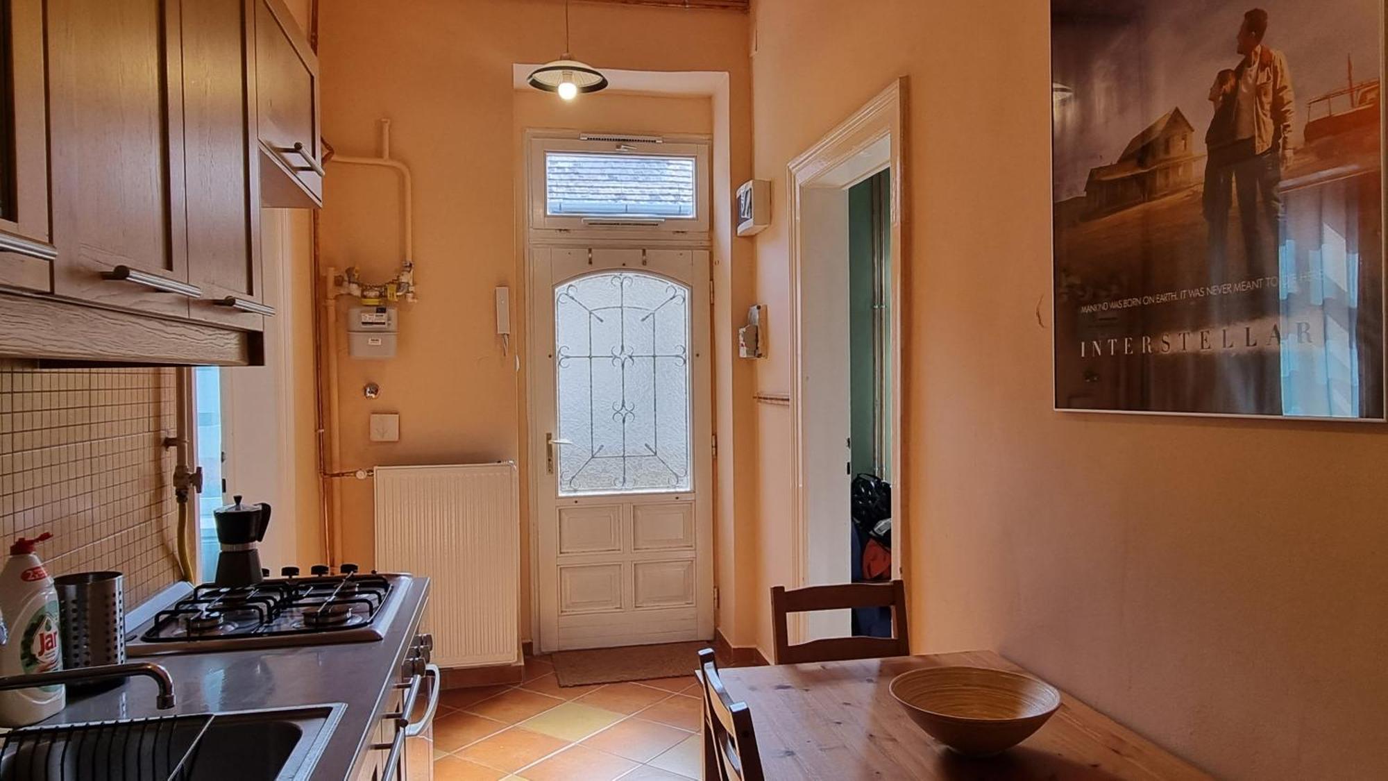 Citypark Getaway Quiet Historic Flat & Free Parking *