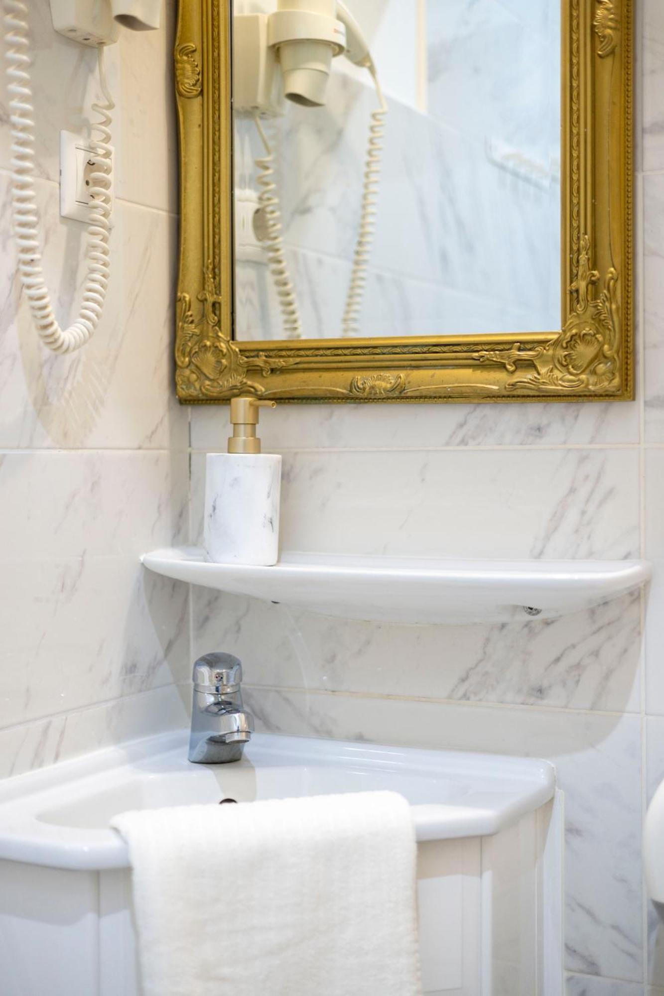 Apartment Exclusive Private In The Center Of Bp W 4bedrms, 4 Bathrms