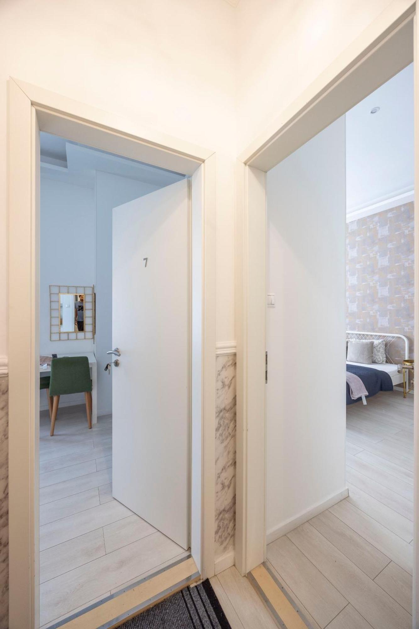 Exclusive Private In The Center Of Bp W 4bedrms, 4 Bathrms Apartment