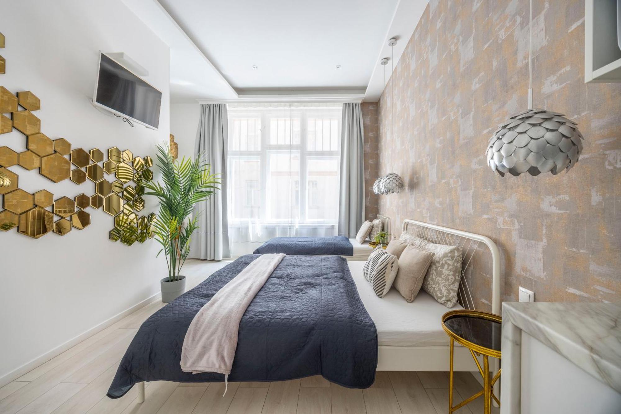 Exclusive Private In The Center Of Bp W 4bedrms, 4 Bathrms Apartment