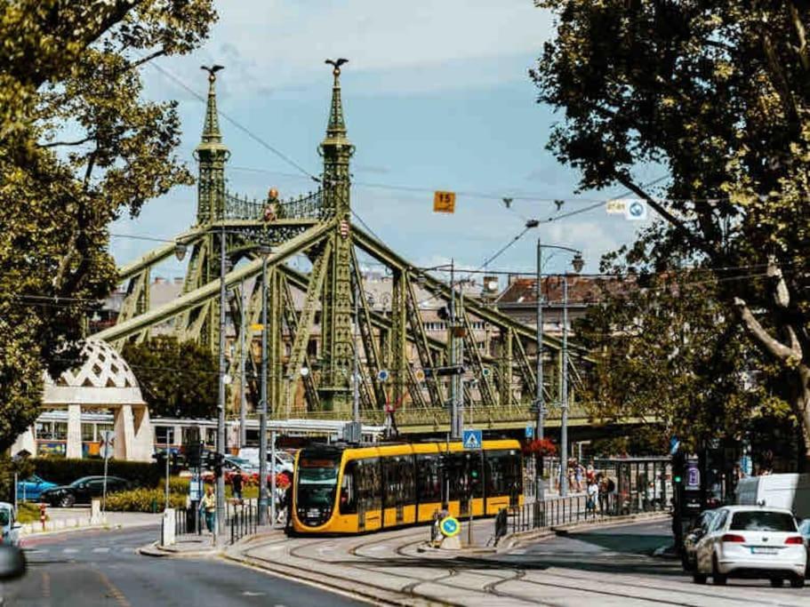 In Heart Of Bartok Bela Boulevard Apartamento
