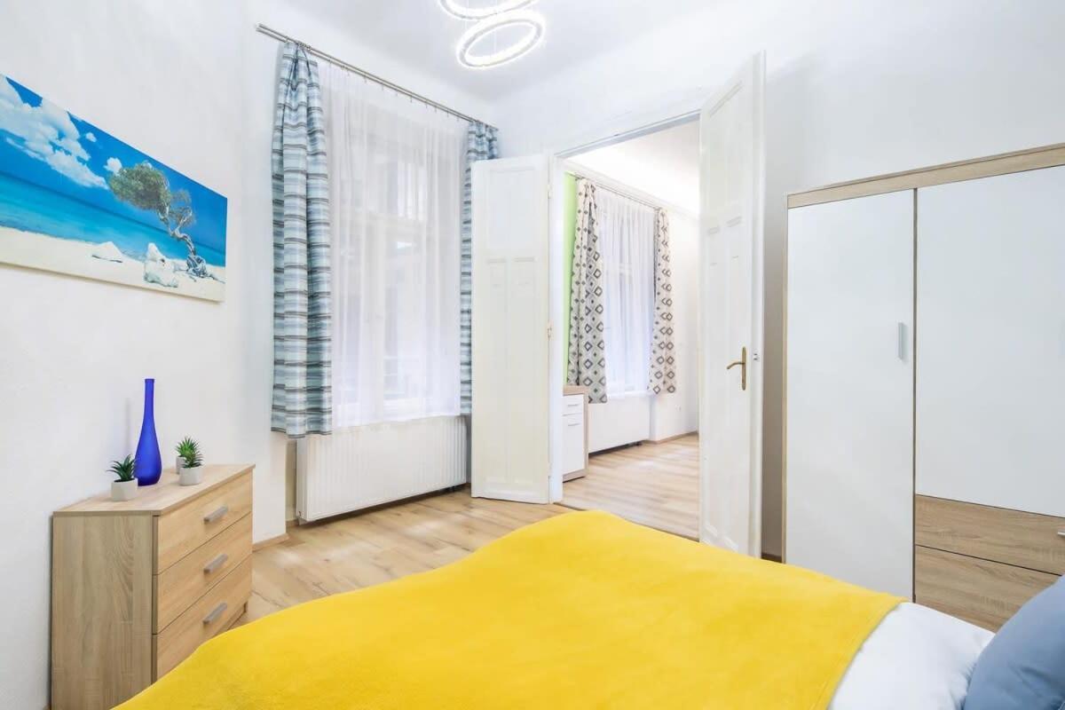 - Large And Comfy * Budapest