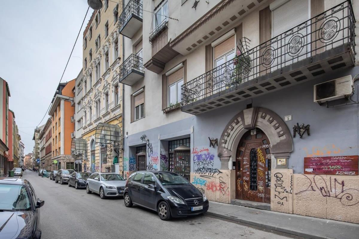 - Large And Comfy Apartamento *